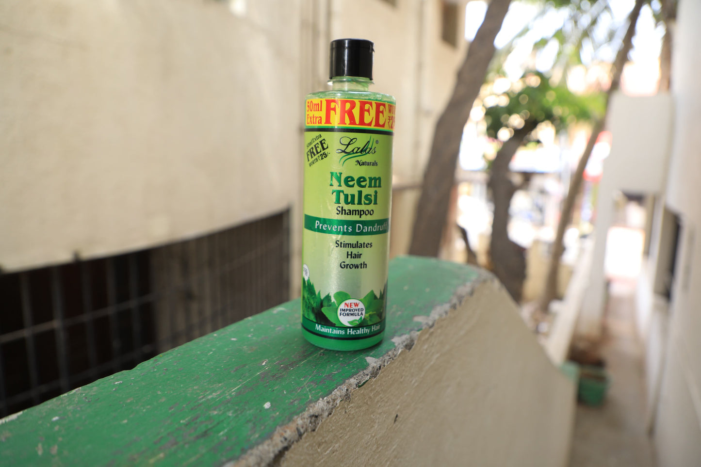 Lalas Neem Tulasi Shampoo (550ml)